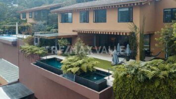 CASA EN COND. EN VENTA